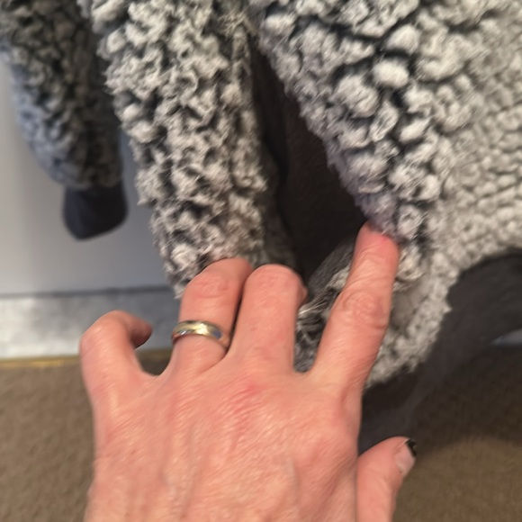 Express fuzzy 1/4 zip Sherpa - Picture 3 of 8